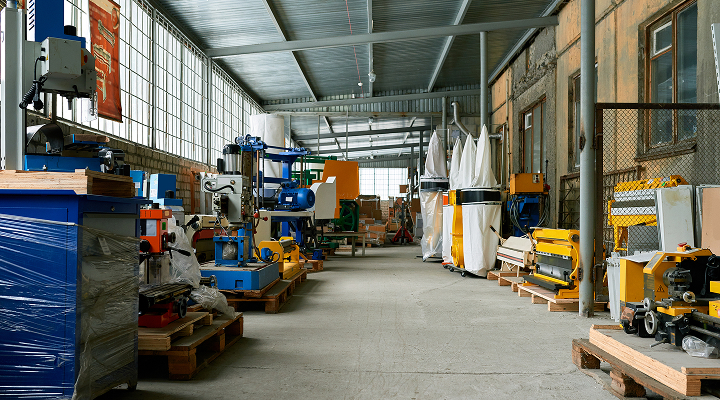 empty-workshop-of-modern-plant-2025-03-08-14-51-24-utc Photo représentant l'intérieur de l'usine